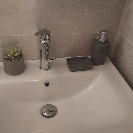 Hidden Gem Iv Loutráki